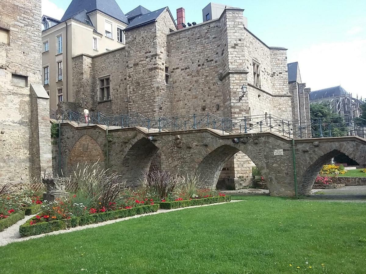 Petite Maison Romantique Au Calme, Coeur Historique Plantagenet, Vue Ville Le Mans Kültér fotó